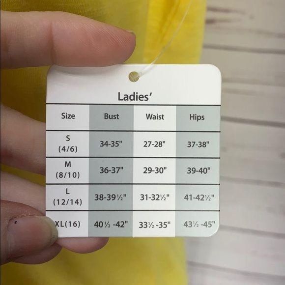 Bobbie Brooks‎ Women's Yellow V-Neck Plain Short Sleeve Tee Shirt Size Medium M - Picture 6 of 7